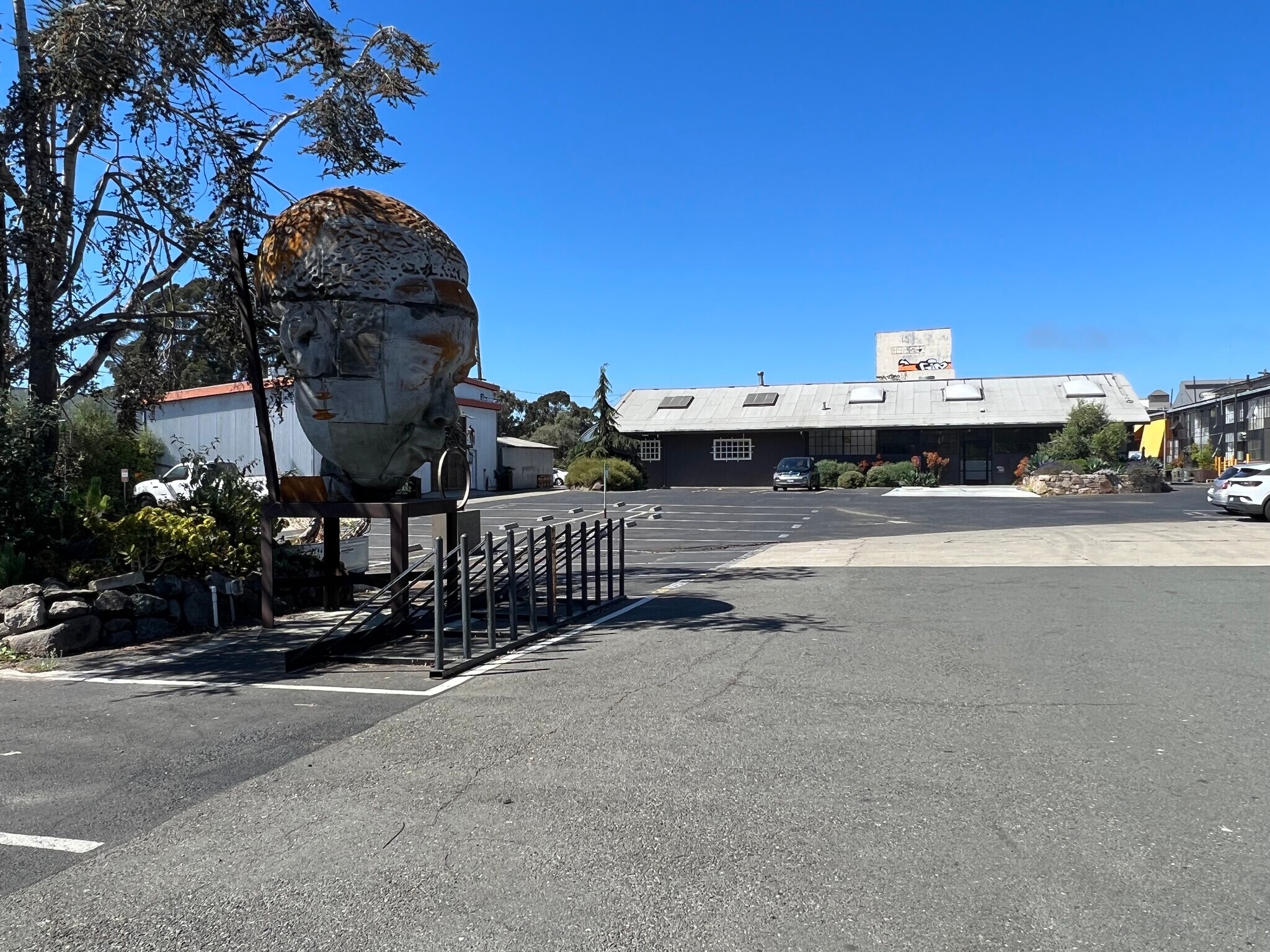 729 Heinz Ave, Berkeley, CA à louer Photo principale– Image 1 sur 2