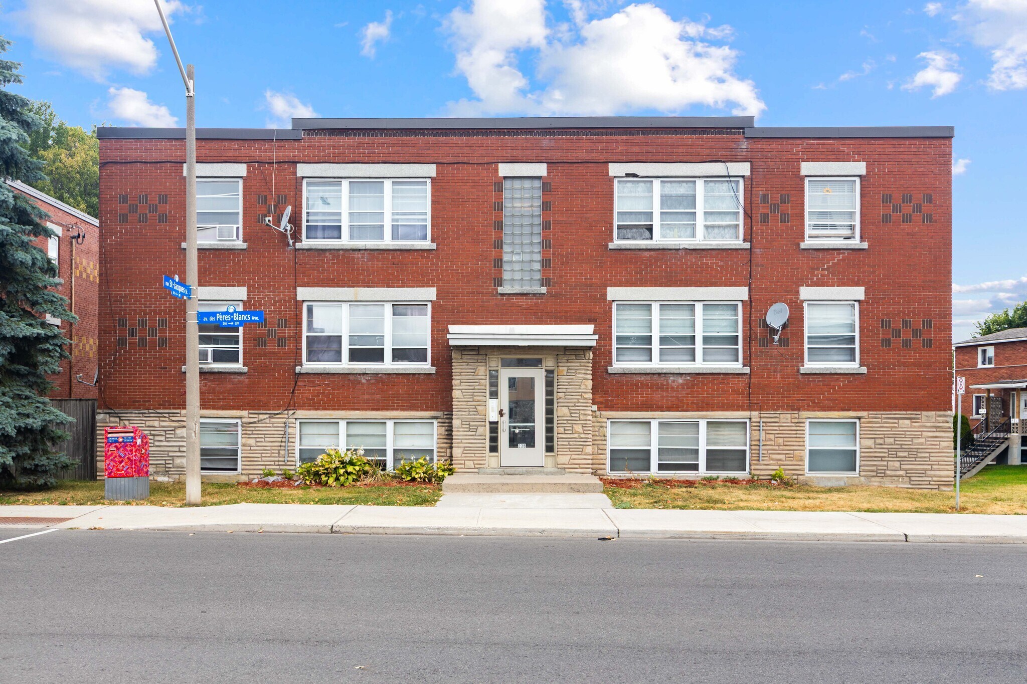 229 Des Pères-Blancs Av, Ottawa, ON à vendre Photo principale– Image 1 sur 4