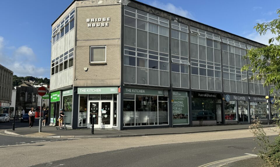 Courtenay St, Newton Abbot à louer - Photo de l’immeuble – Image 2 sur 3
