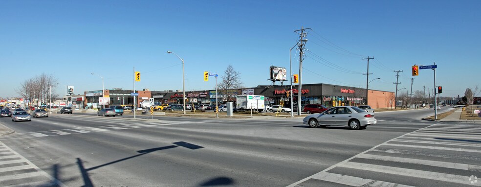 1181-1187 Kennedy Rd, Toronto, ON à louer - Photo de l’immeuble – Image 2 sur 5