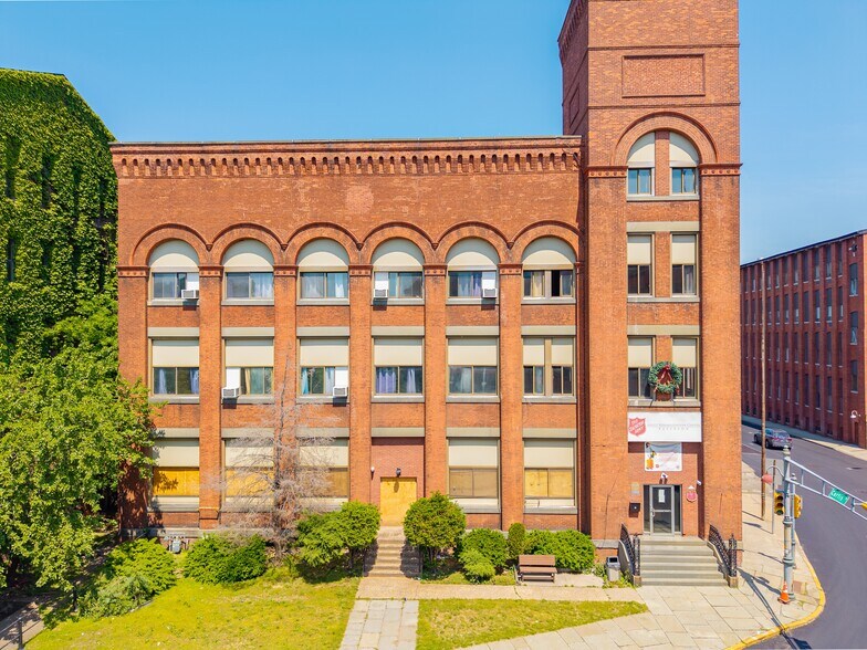 31 Van Houten St, Paterson, NJ à vendre - Photo de l’immeuble – Image 2 sur 20