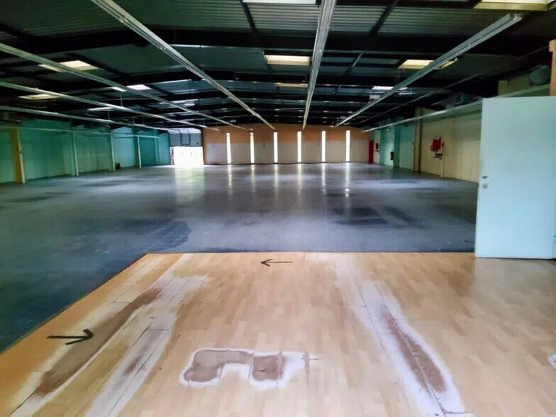 Local commercial dans Évreux à vendre - Photo de l’immeuble – Image 3 sur 5