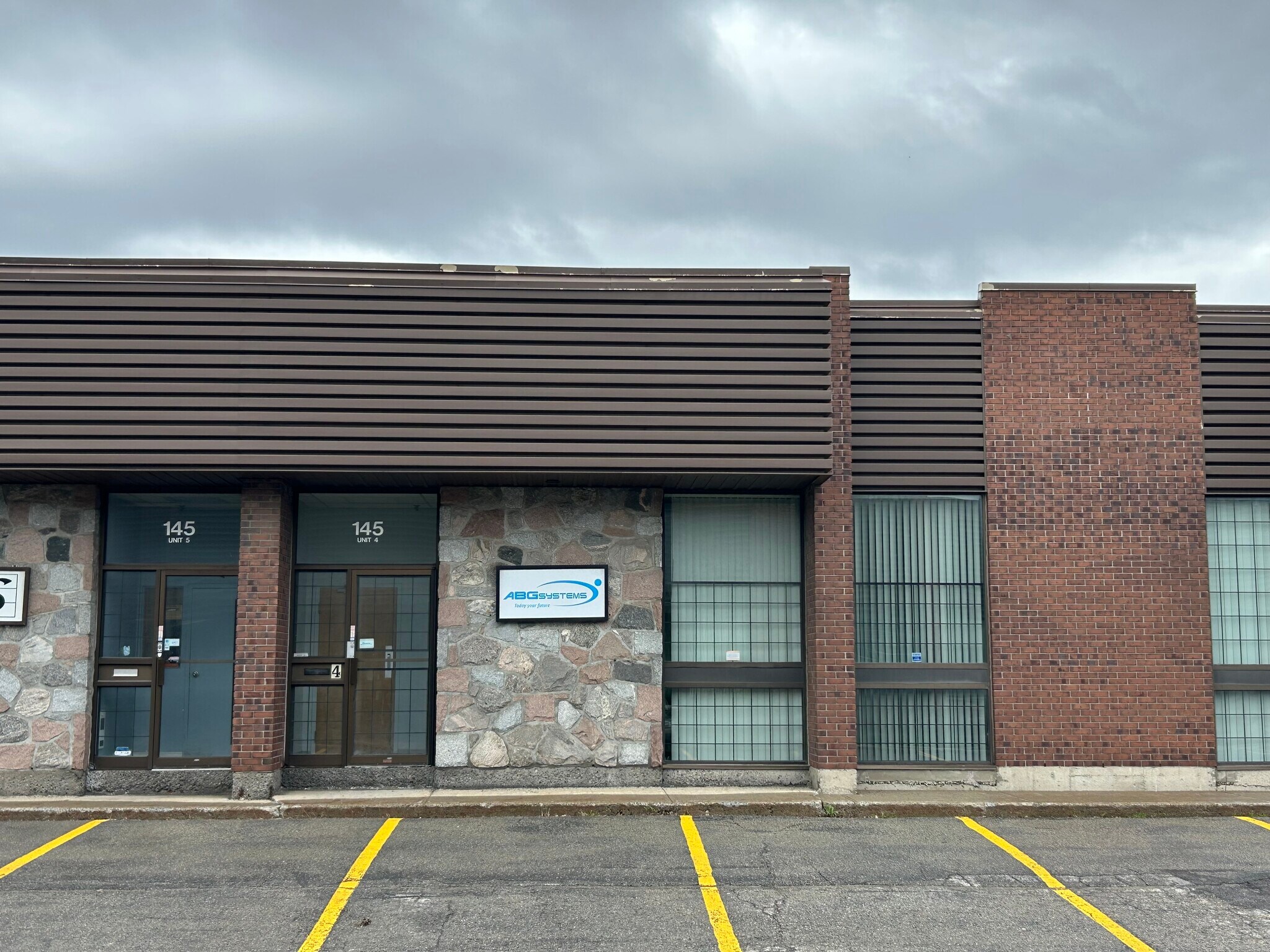 145 Rue Barr, Montréal, QC à louer Photo intérieure– Image 1 sur 1
