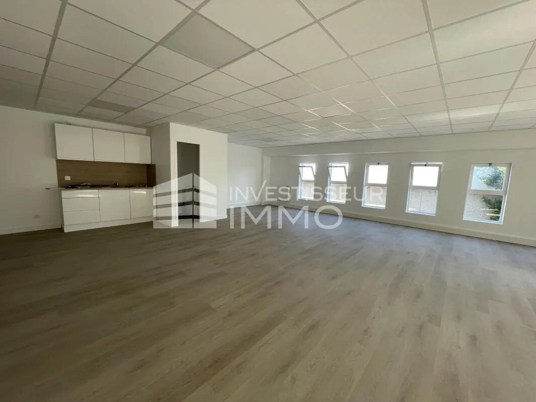 Bureau dans Champigny-sur-Marne à louer Photo de l’immeuble– Image 1 sur 6