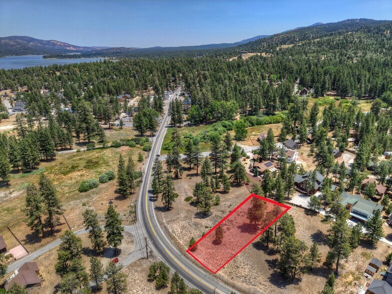 39799 Big Bear Blvd, Big Bear Lake, CA à vendre - Photo de l’immeuble – Image 3 sur 16