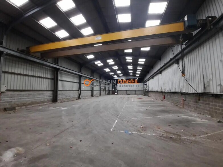 Industriel/Logistique dans SAINT-OUEN-L'AUMONE à vendre - Photo de l’immeuble – Image 2 sur 8