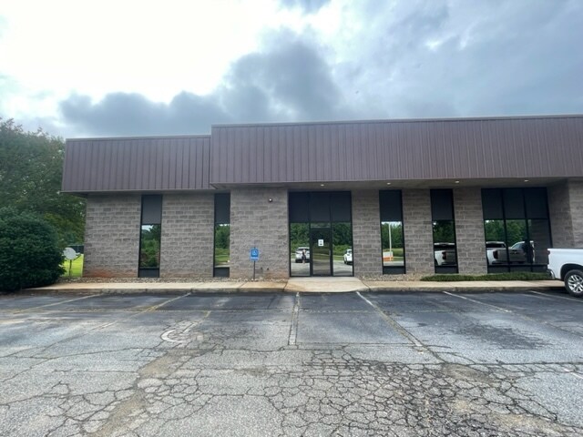 321 Tucapau Rd, Duncan, SC à louer - Photo de l’immeuble – Image 1 sur 1