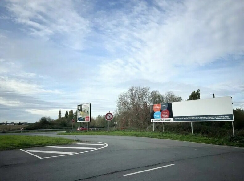 Local commercial dans Roncq à louer - Aérien – Image 2 sur 4