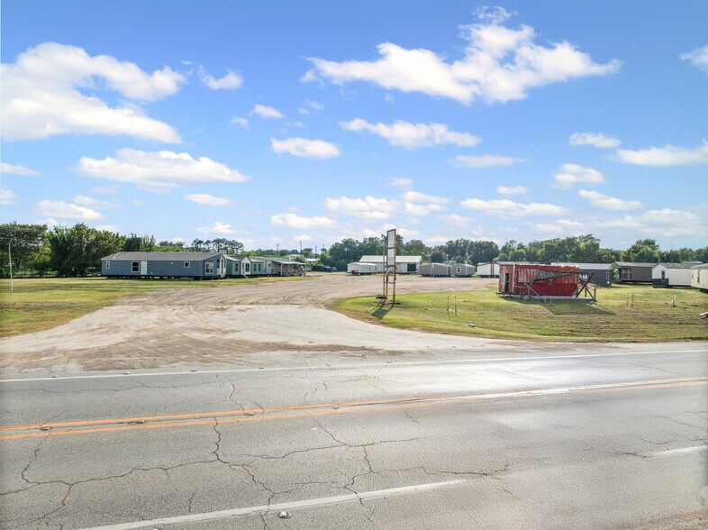 5720 Rendon Bloodworth Rd, Fort Worth, TX à vendre - Photo de l’immeuble – Image 3 sur 69