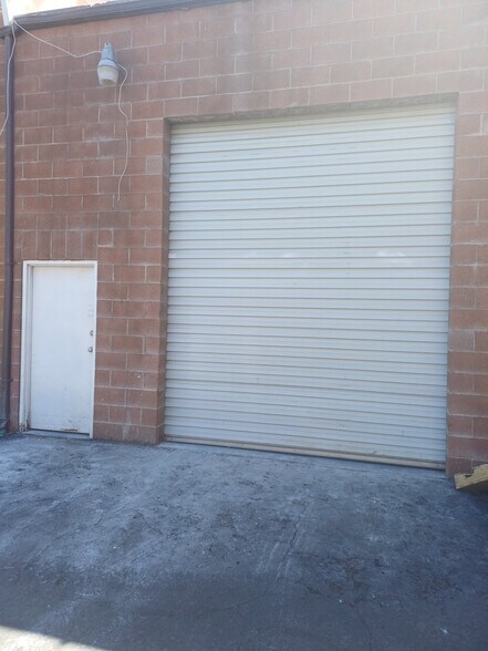 1590 Foothill Dr, Boulder City, NV à vendre - Photo de l’immeuble – Image 2 sur 22