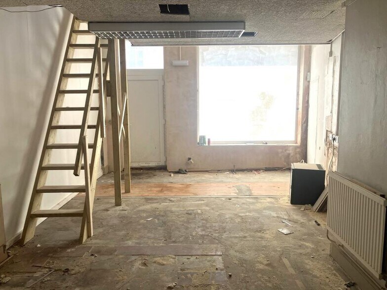 139-143 Queen St, Withernsea à vendre - Photo de l’immeuble – Image 3 sur 8
