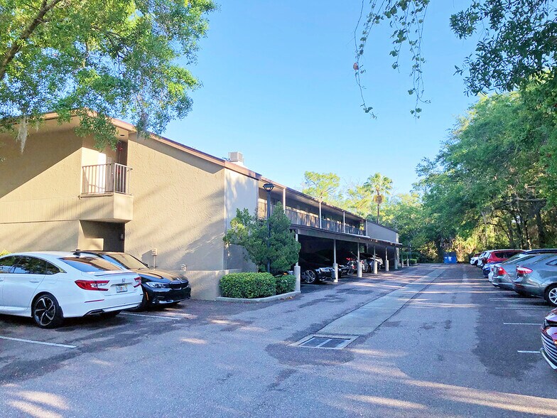 3010 E 138th Ave, Tampa, FL à louer - Photo de l’immeuble – Image 3 sur 5