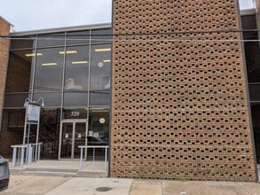 320 E Broadway, Hopewell, VA à louer Photo de l’immeuble– Image 2 sur 22