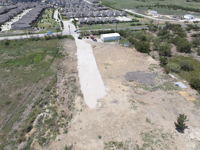 13927 Rockin Riley Rd, Aubrey, TX à louer - Photo de l’immeuble – Image 2 sur 5