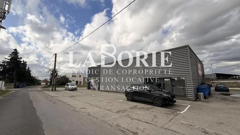 Local commercial dans Vedène à louer - Photo de l’immeuble – Image 3 sur 19