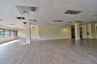 1150 Cleveland St, Clearwater, FL à louer Photo de l’immeuble– Image 1 sur 3