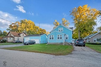 Plus de détails pour 22 Student Housing Portfolio – à vendre