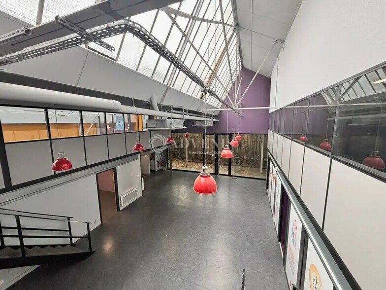 Bureau dans Montreuil à louer - Photo de l’immeuble – Image 2 sur 7