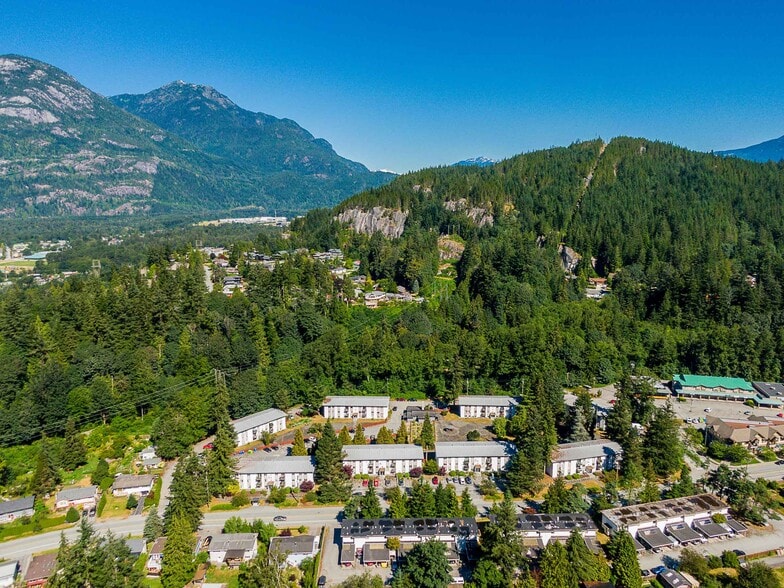 38171 Westway Av, Squamish, BC à vendre - Aérien – Image 2 sur 5