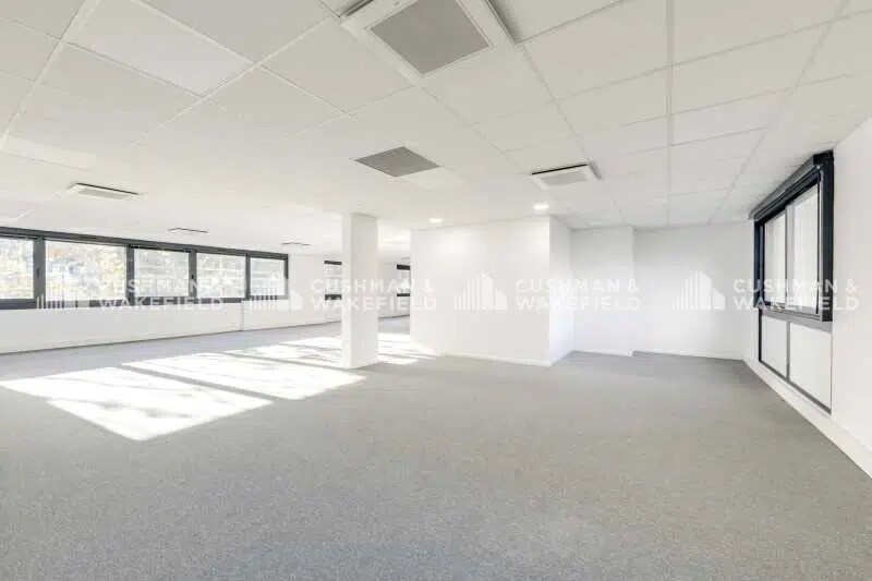 Bureau dans Boulogne-Billancourt à louer - Photo de l’immeuble – Image 2 sur 8