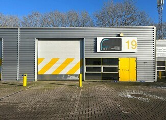 Plus de détails pour Kembrey Park, Swindon - Industriel/Logistique à louer