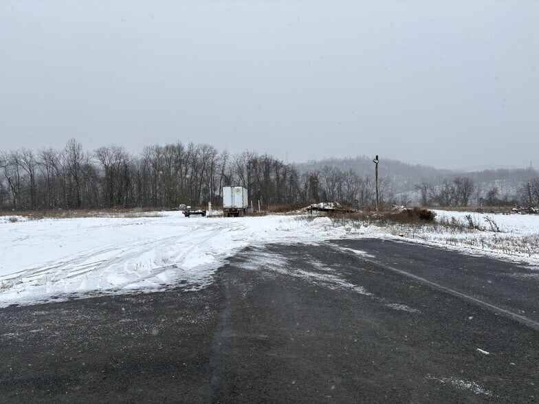 1397 RT 837, Elrama, PA à vendre - Photo de l’immeuble – Image 3 sur 13
