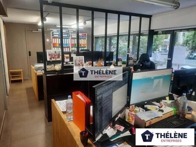 Plus de détails pour Local commercial à vendre