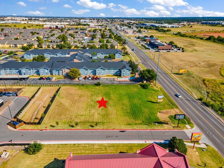 12515 N Pennsylvania Ave, Oklahoma City, OK à vendre - Aérien – Image 2 sur 20