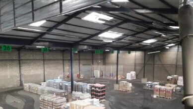 Industriel/Logistique dans Corbas à louer Photo de l’immeuble– Image 1 sur 1