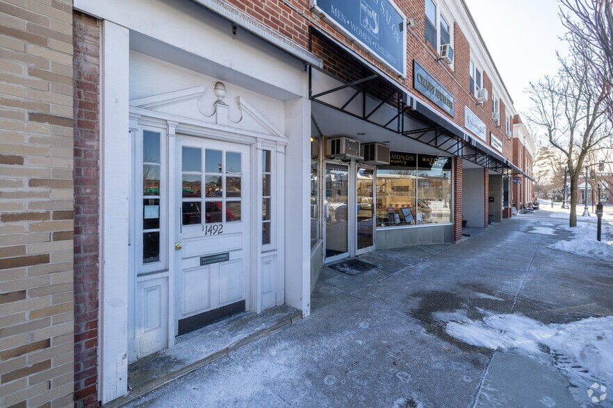 1492 Highland Ave, Needham, MA à louer - Photo de l’immeuble – Image 2 sur 4