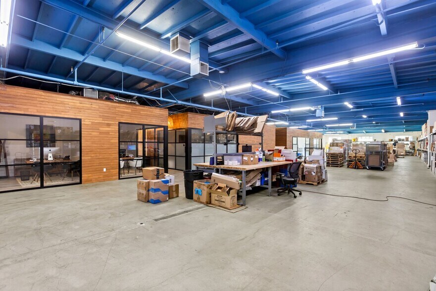 21314-21316 Sherman Way, Canoga Park, CA à louer - Photo de l’immeuble – Image 3 sur 21