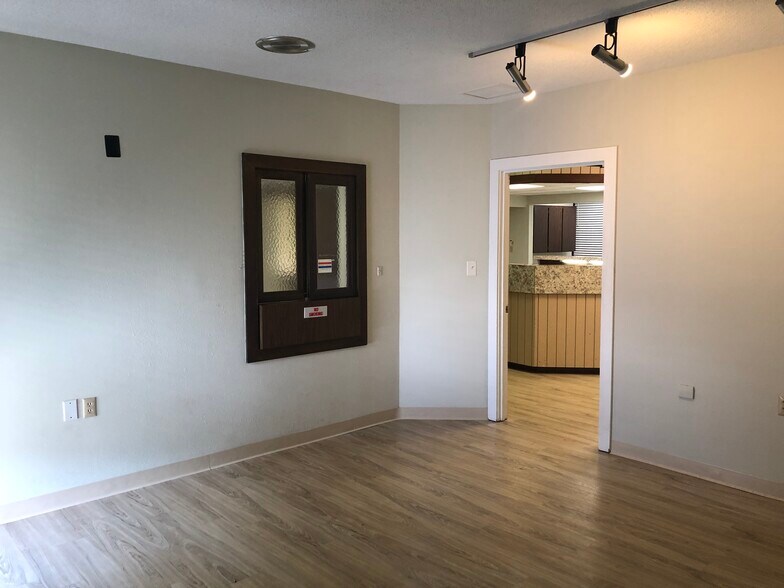 331 N Maitland Ave, Maitland, FL à vendre - Photo de l’immeuble – Image 2 sur 16