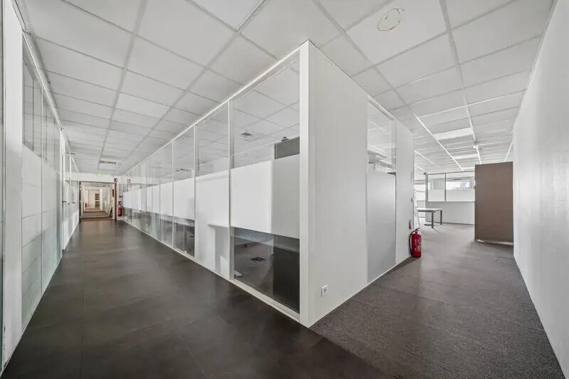 Bureau dans Montrouge à louer - Photo de l’immeuble – Image 3 sur 16