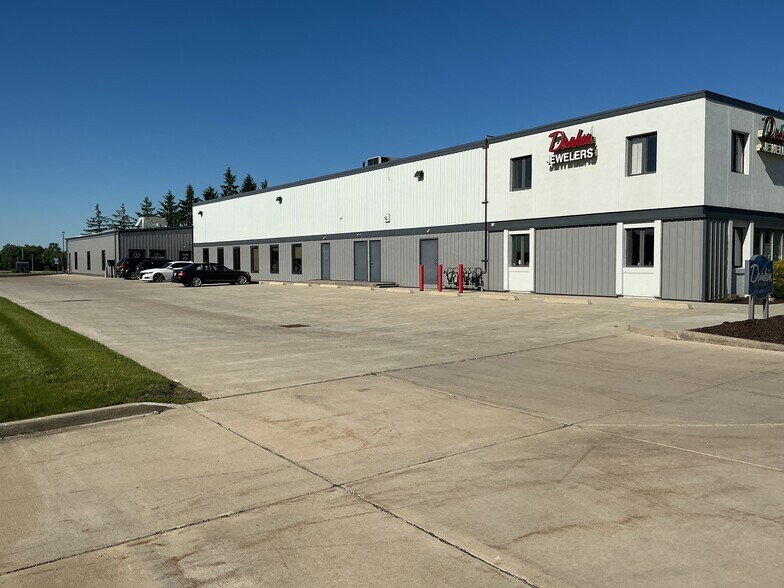 2291 W 4th St, Ontario, OH à louer - Photo de l’immeuble – Image 1 sur 7