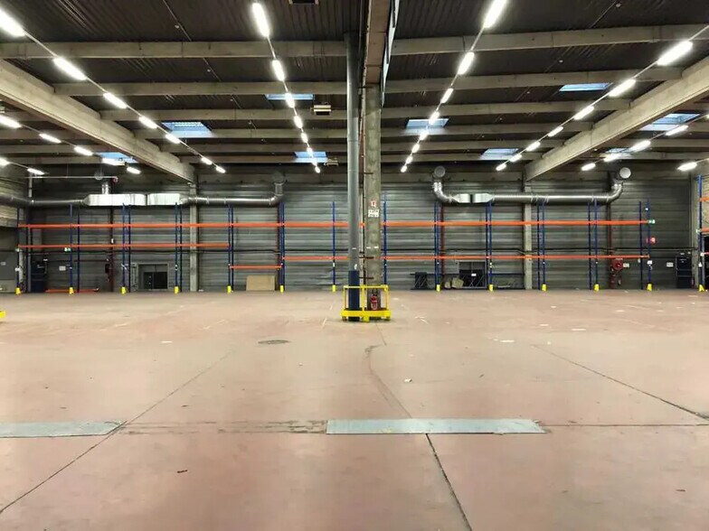 Industriel/Logistique dans Gennevilliers à louer - Photo de l’immeuble – Image 2 sur 30