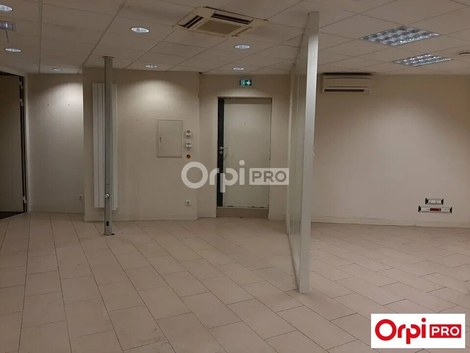 Local commercial dans Bourg-lès-Valence à louer Photo intérieure– Image 1 sur 8