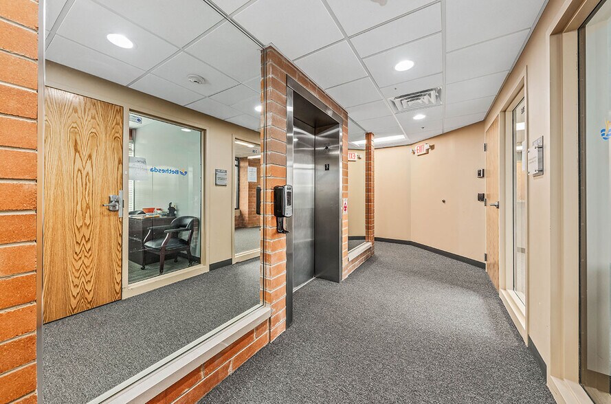 13550 S Route 30, Plainfield, IL à louer - Photo de l’immeuble – Image 3 sur 8