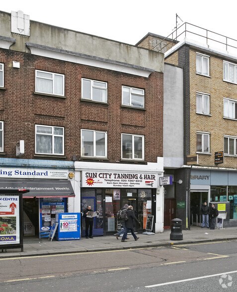 270A Kentish Town Rd, Londres à louer - Photo de l’immeuble – Image 1 sur 4
