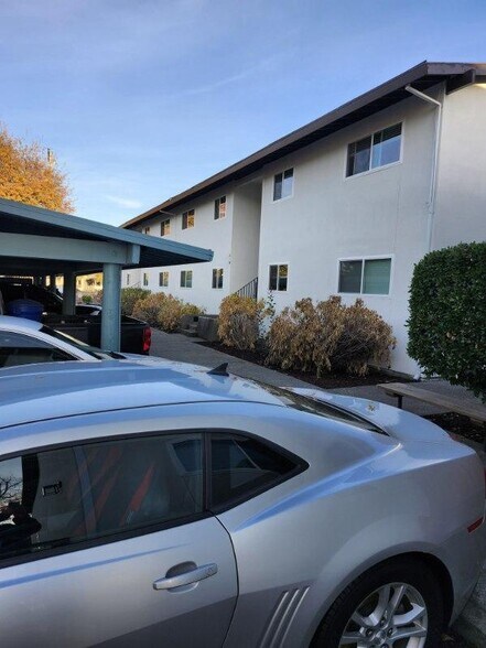 7359 Boris Ct, Rohnert Park, CA à vendre - Photo de l’immeuble – Image 2 sur 23