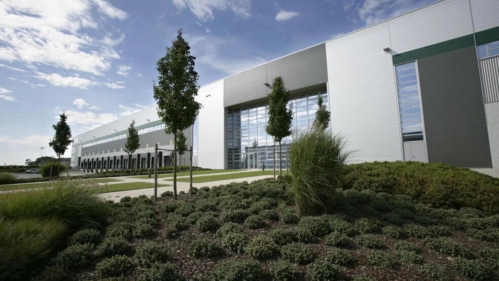 Industriel/Logistique dans Moissy-Cramayel à louer - Photo de l’immeuble – Image 1 sur 8