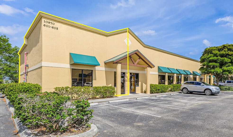10970 S Cleveland Ave, Fort Myers, FL à louer - Photo de l’immeuble – Image 1 sur 8