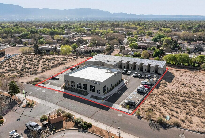 9368 Valley View Dr NW, Albuquerque, NM à vendre - Photo de l’immeuble – Image 2 sur 77