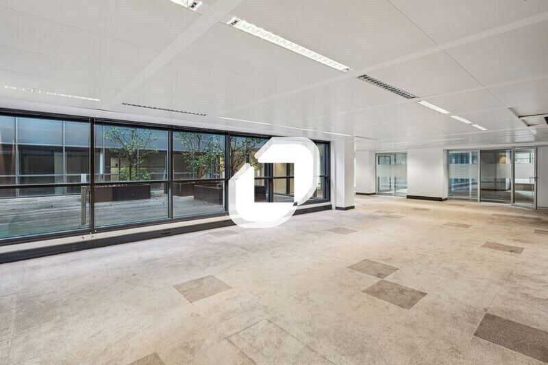 Bureau dans Clichy à louer - Photo de l’immeuble – Image 3 sur 15