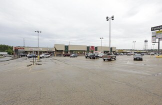 Plus de détails pour 2410-2500 E Washington St, East Peoria, IL - Bureau/Local commercial, Local commercial à louer