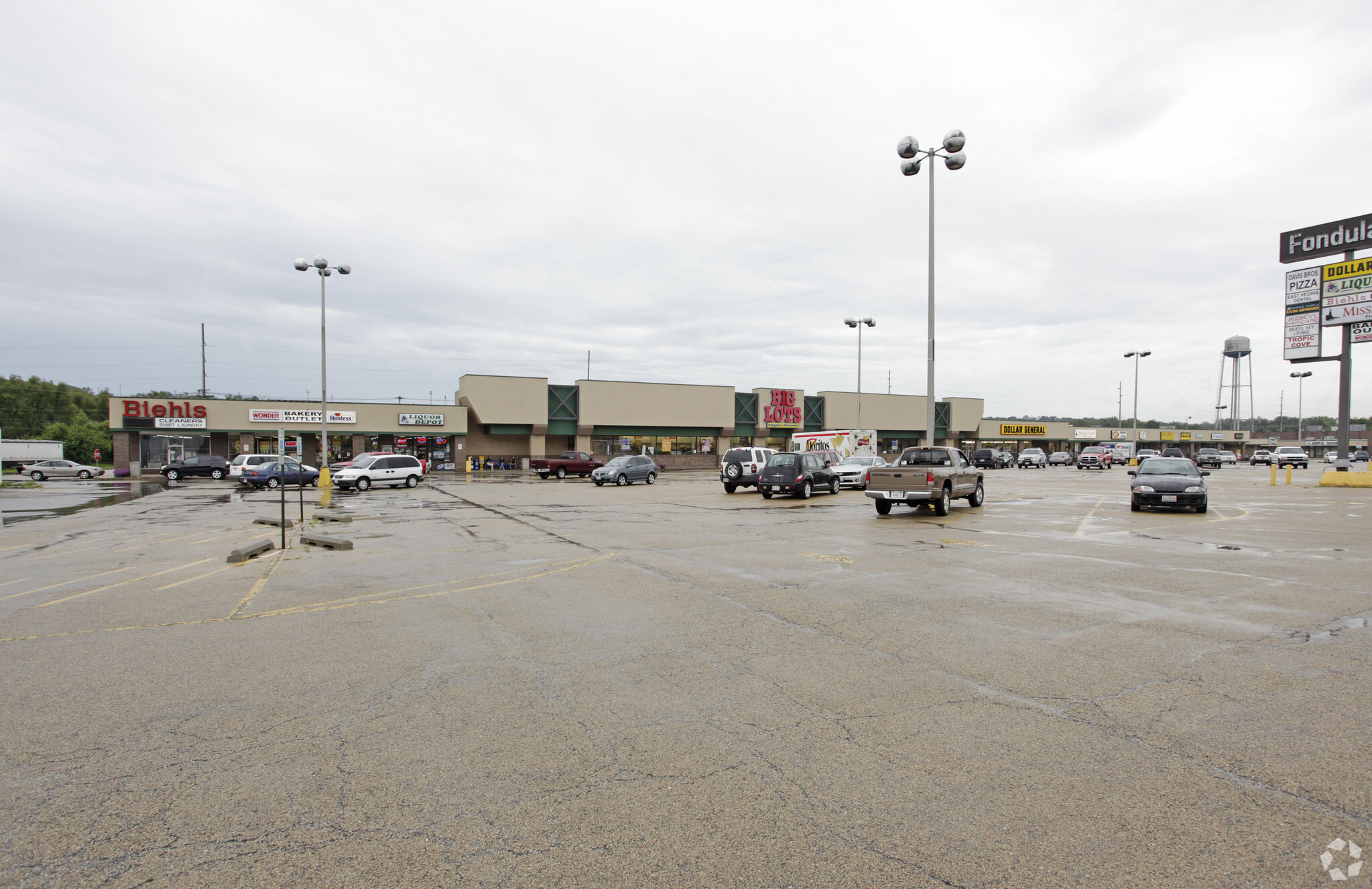 2410-2500 E Washington St, East Peoria, IL à louer Photo principale– Image 1 sur 8