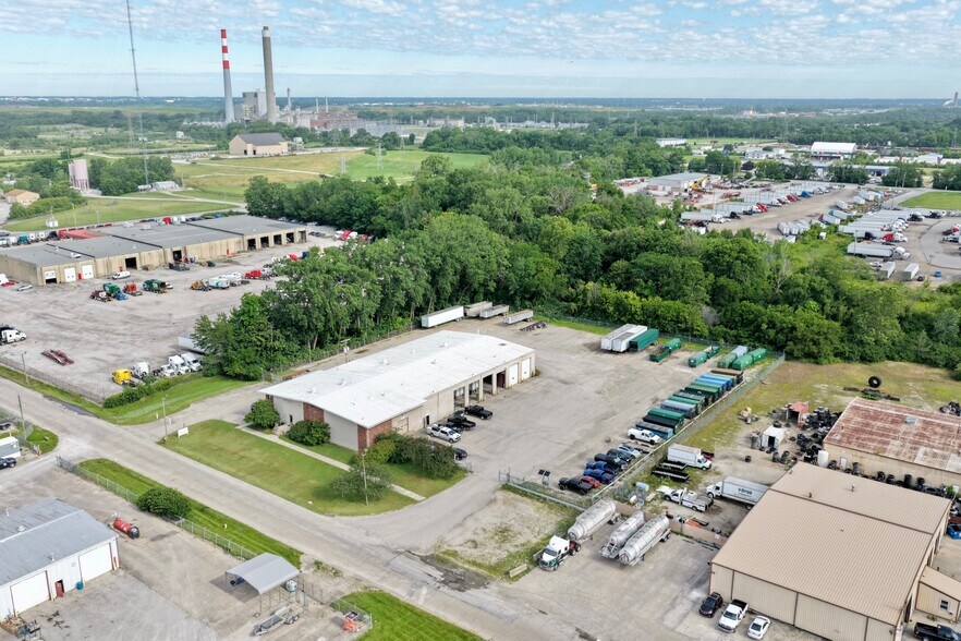 1340 W Terminal Rd, Indianapolis, IN à louer - Photo de l’immeuble – Image 2 sur 6