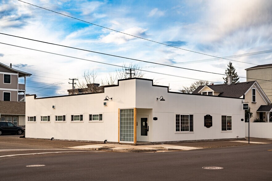 330-340 Washington St SW, Albany, OR à vendre - Photo principale – Image 1 sur 26