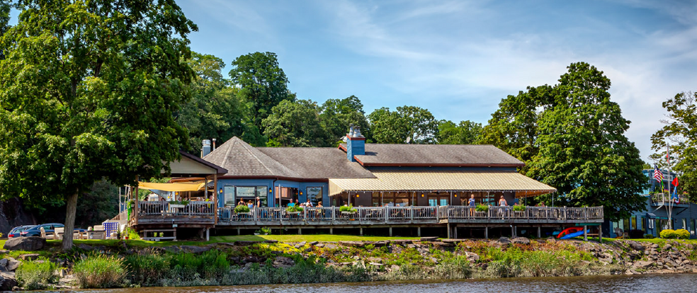 80 Shady Harbor Dr, New Baltimore, NY à louer - Photo principale – Image 1 sur 3
