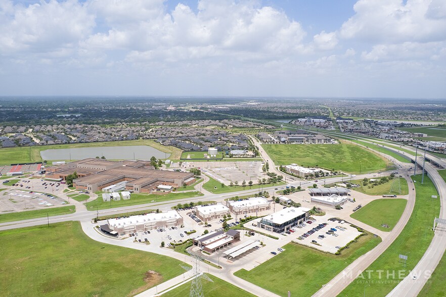10300 W Grand Pky S, Richmond, TX à vendre - Photo de l’immeuble – Image 2 sur 4