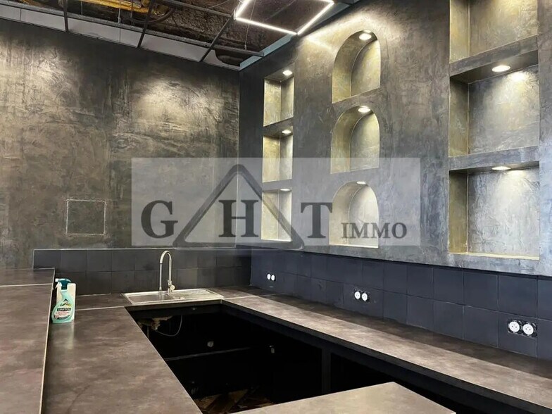 Local commercial dans Créteil à louer - Photo de l’immeuble – Image 1 sur 6